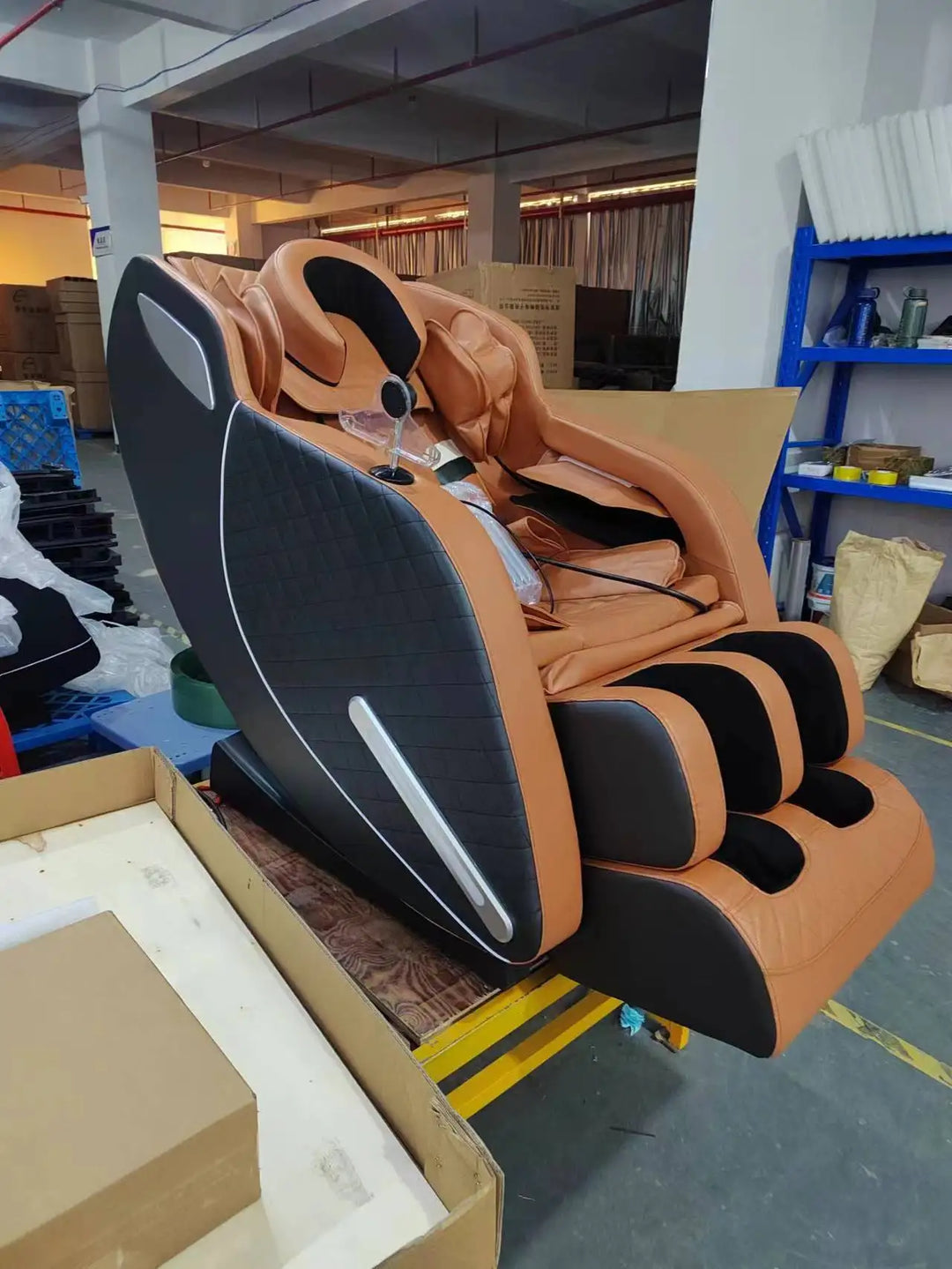 Luxury Zero Gravity Massage Chair – Full Body Electric Recliner with Shiatsu Massage, Air Compression, Heat & Bluetooth Audio