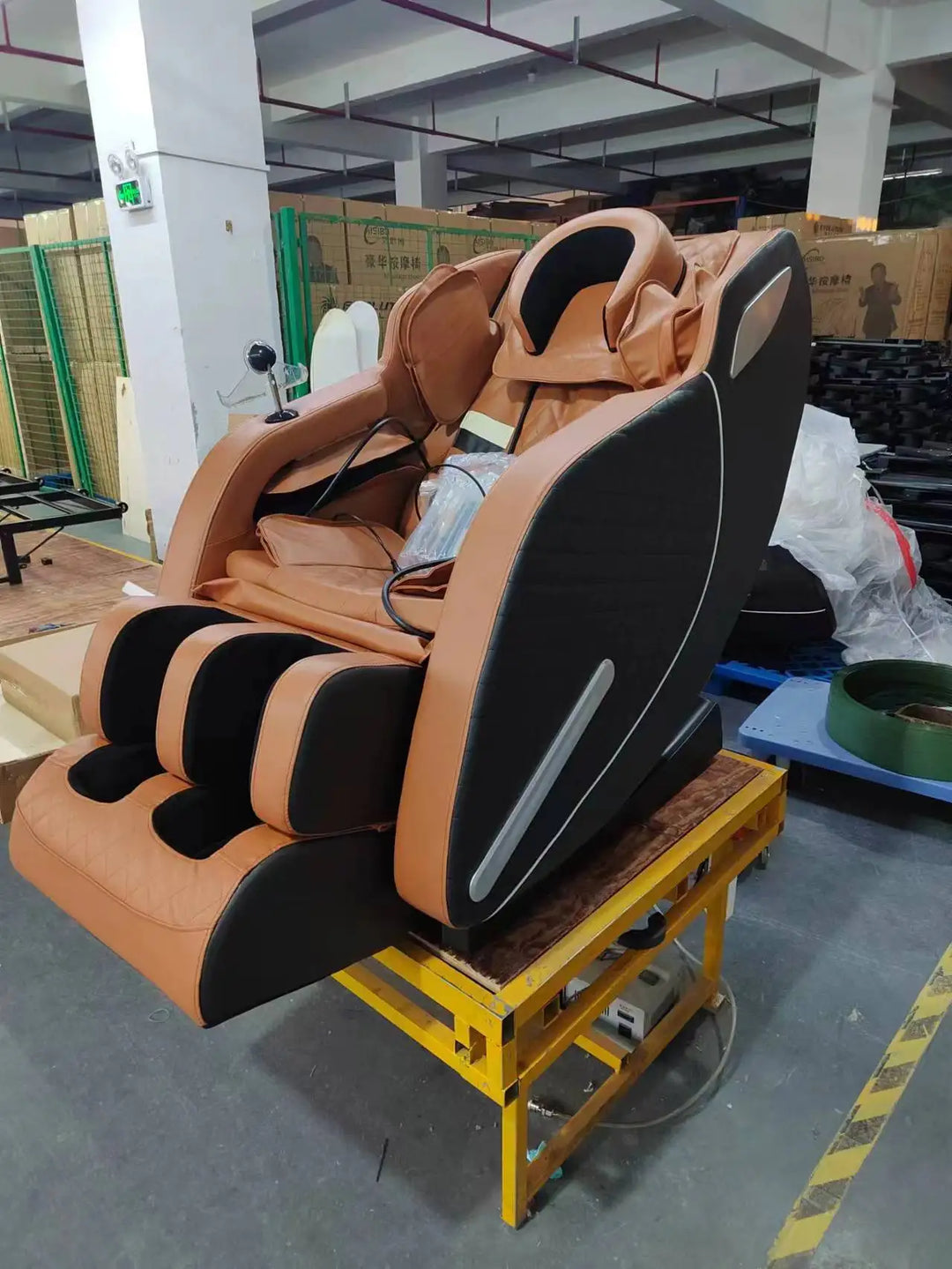 Luxury Zero Gravity Massage Chair – Full Body Electric Recliner with Shiatsu Massage, Air Compression, Heat & Bluetooth Audio