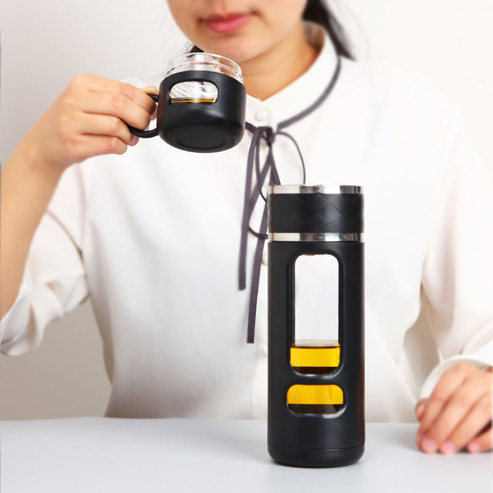 Premium Double-Layer Insulated Tea Cup with Water Separation – 520ML Portable Filtering Cup for Hot & Cold Beverages – Food-Grade Glass & Silicone – Available in Black, Blue, Coffee, Pink