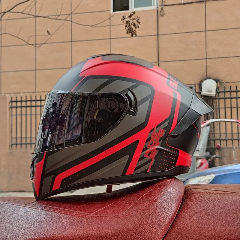 Premium Full Face Racing Motorcycle Helmet – Winter Warm Double Visor, Motorbike Sports Helmet, Adjustable Ventilation, Comfortable Fit for Winter Riding