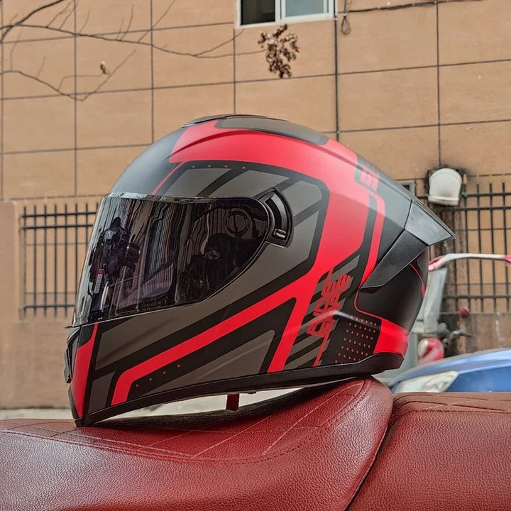Premium Full Face Racing Motorcycle Helmet – Winter Warm Double Visor, Motorbike Sports Helmet, Adjustable Ventilation, Comfortable Fit for Winter Riding