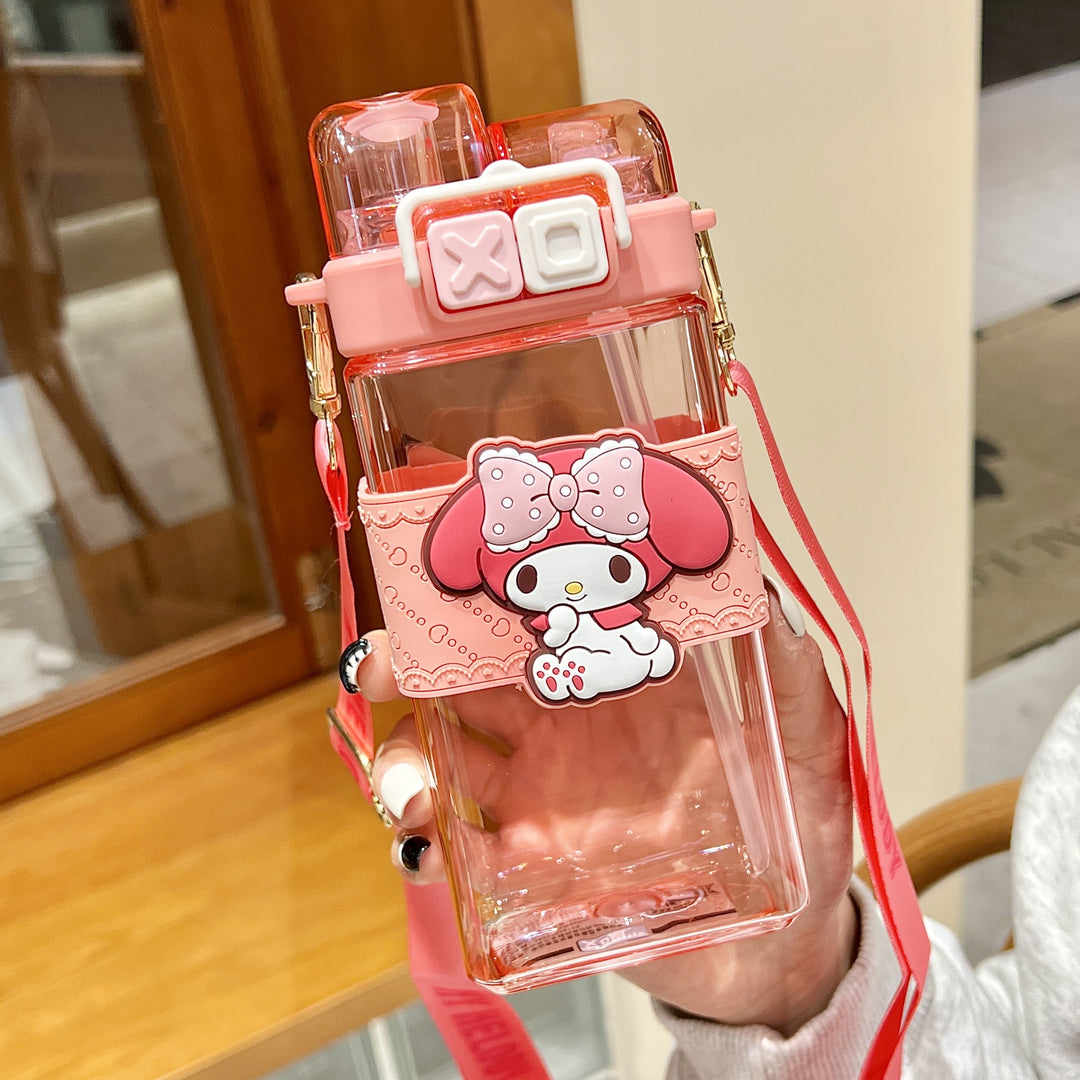 Premium Sanrio Cartoon Water Bottle – 520ML Double Drink Cup – Large Capacity Plastic Bottle for Students – Featuring Melody, Kuromi, Cinnamoroll & Onpompurin Characters – Cute and Functional Drinkware