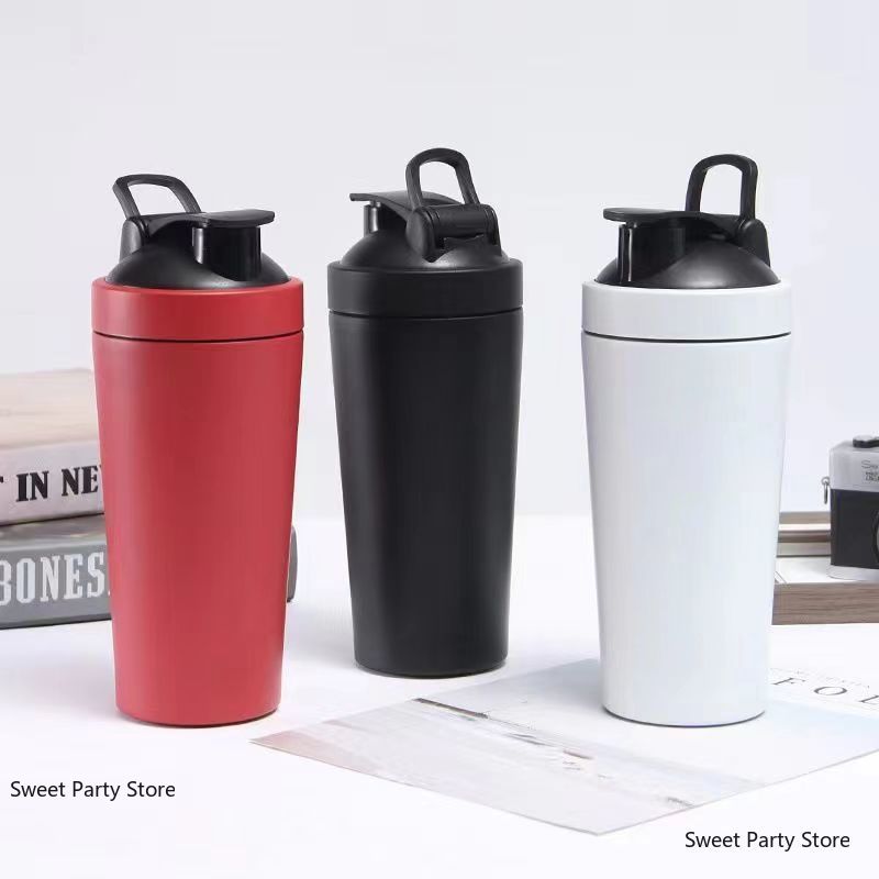 Premium Stainless Steel Sports Shaker Bottle – 700ML Protein Mixer with Scale – Leak-Proof Gym Fitness Water Bottle – Ideal for Protein Powder & Smoothies – Outdoor & Travel Friendly